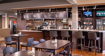 Courtyard by Marriott St. Louis Downtown West