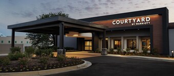 Courtyard by Marriott St. Louis Downtown West