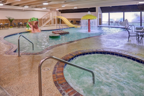 Indendørs pool