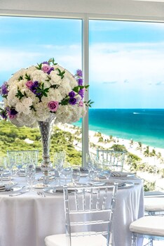Indoor wedding at Sonesta Fort Lauderdale Beach