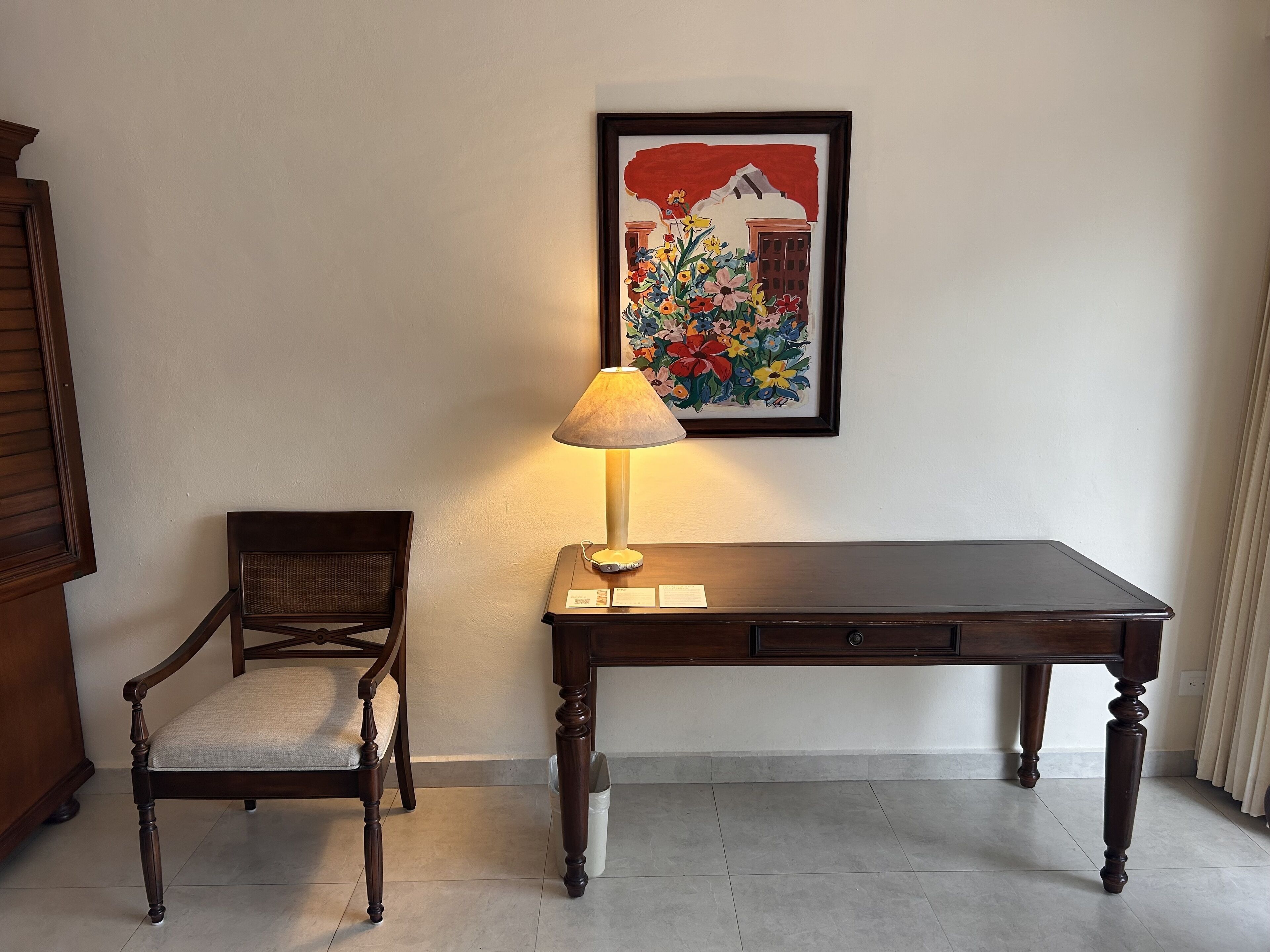 premium room | 1 bedroom, down duvets, in-room safe, desk