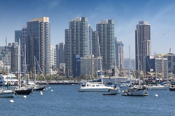 Hotel Exterior at Wyndham San Diego Bayside
