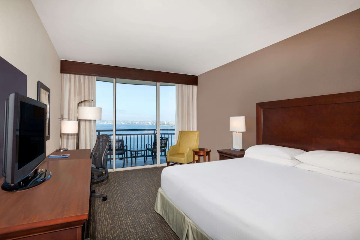1 bedroom, premium bedding, in-room safe, desk