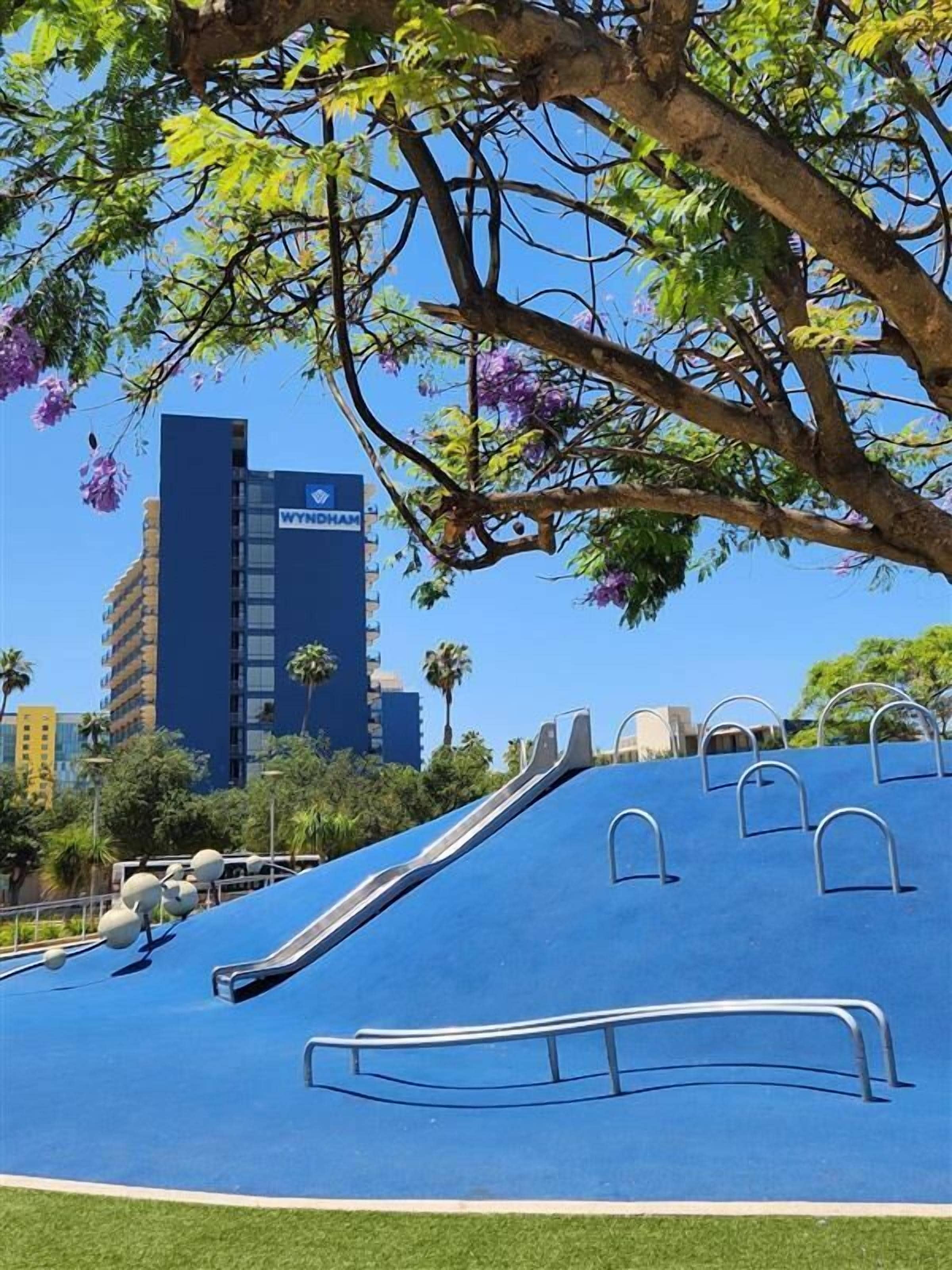 어린이 놀이 공간 - 야외