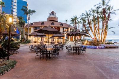 Wyndham San Diego Bayside