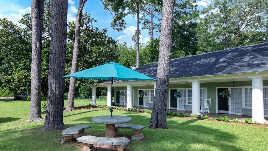 Days Inn by Wyndham Natchez