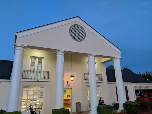 Days Inn by Wyndham Natchez