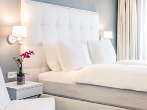 Couette en duvet, lit avec matelas à plateau-coussin, coffre-fort