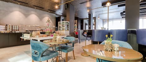 Daily buffet breakfast (EUR 18 per person)