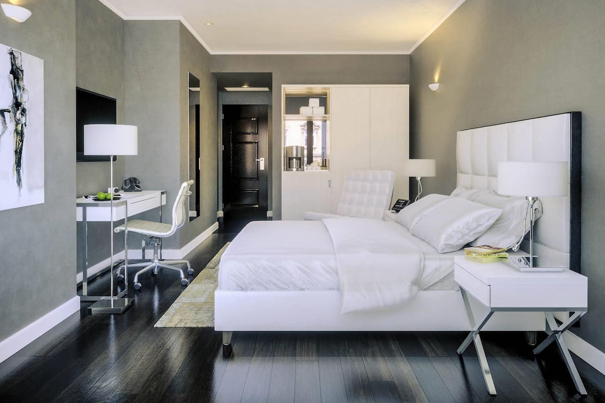 Standard Double Room, 1 Double Bed | 1 bedroom, down comforters, pillowtop beds, in-room safe