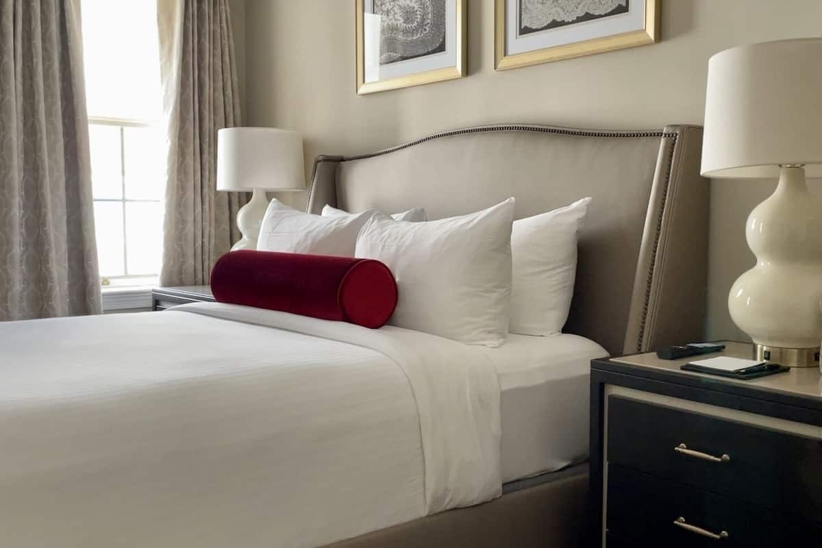 1 habitación, ropa de cama de alta calidad y escritorio