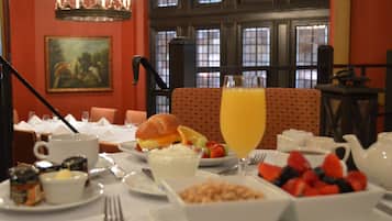Daily full breakfast for a fee
