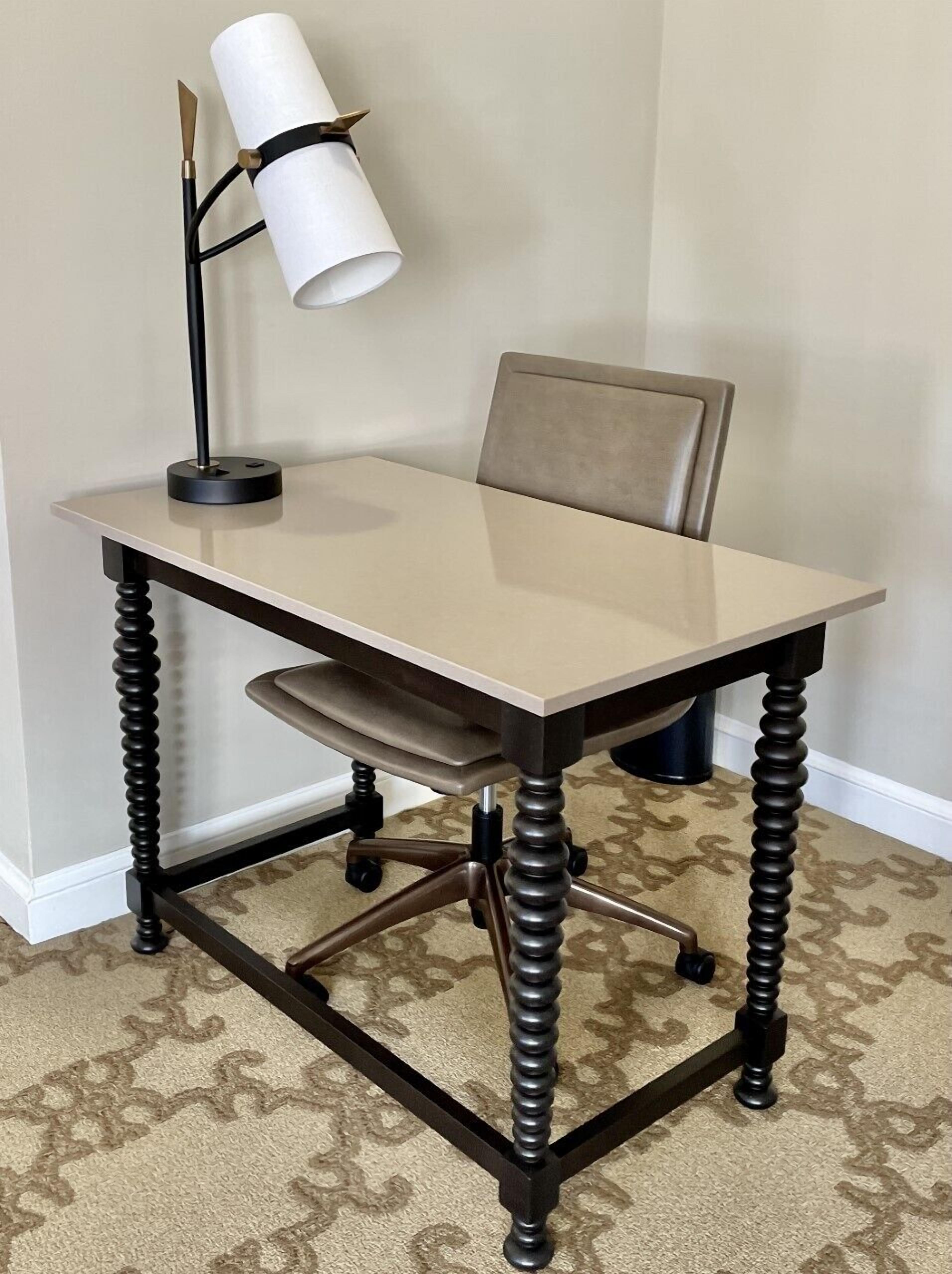 1 bedroom, premium bedding, desk, laptop workspace