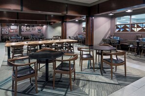 Daily buffet breakfast for a fee - Four Points by Sheraton Huntsville Airport (Huntsville)