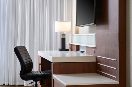 Delta Hotels by Marriott Toronto Mississauga - Image 28