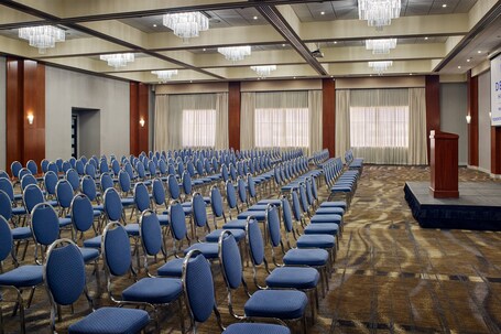 Delta Hotels by Marriott Toronto Mississauga - Image 34