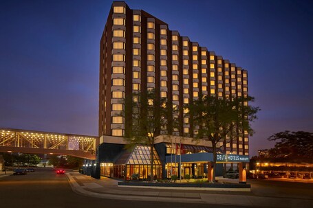 Delta Hotels by Marriott Toronto Mississauga - Image 51