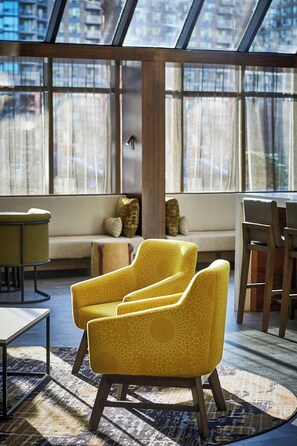 Lobby-Lounge