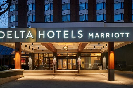 Delta Hotels by Marriott Toronto Mississauga - Image 16