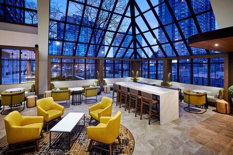 Delta Hotels by Marriott Toronto Mississauga - Image 4