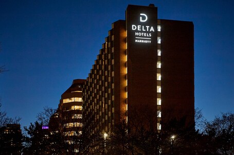 Delta Hotels by Marriott Toronto Mississauga - Image 15