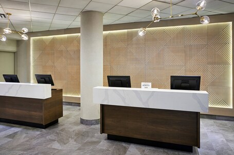 Delta Hotels by Marriott Toronto Mississauga - Image 5