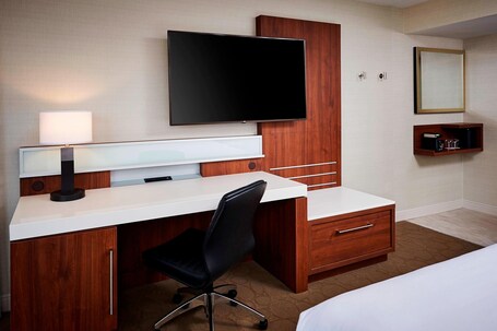Delta Hotels by Marriott Toronto Mississauga - Image 27