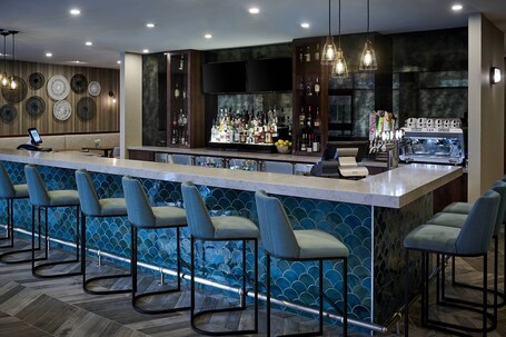 Delta Hotels by Marriott Toronto Mississauga - Image 8
