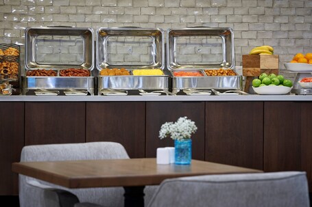 Delta Hotels by Marriott Toronto Mississauga - Image 46
