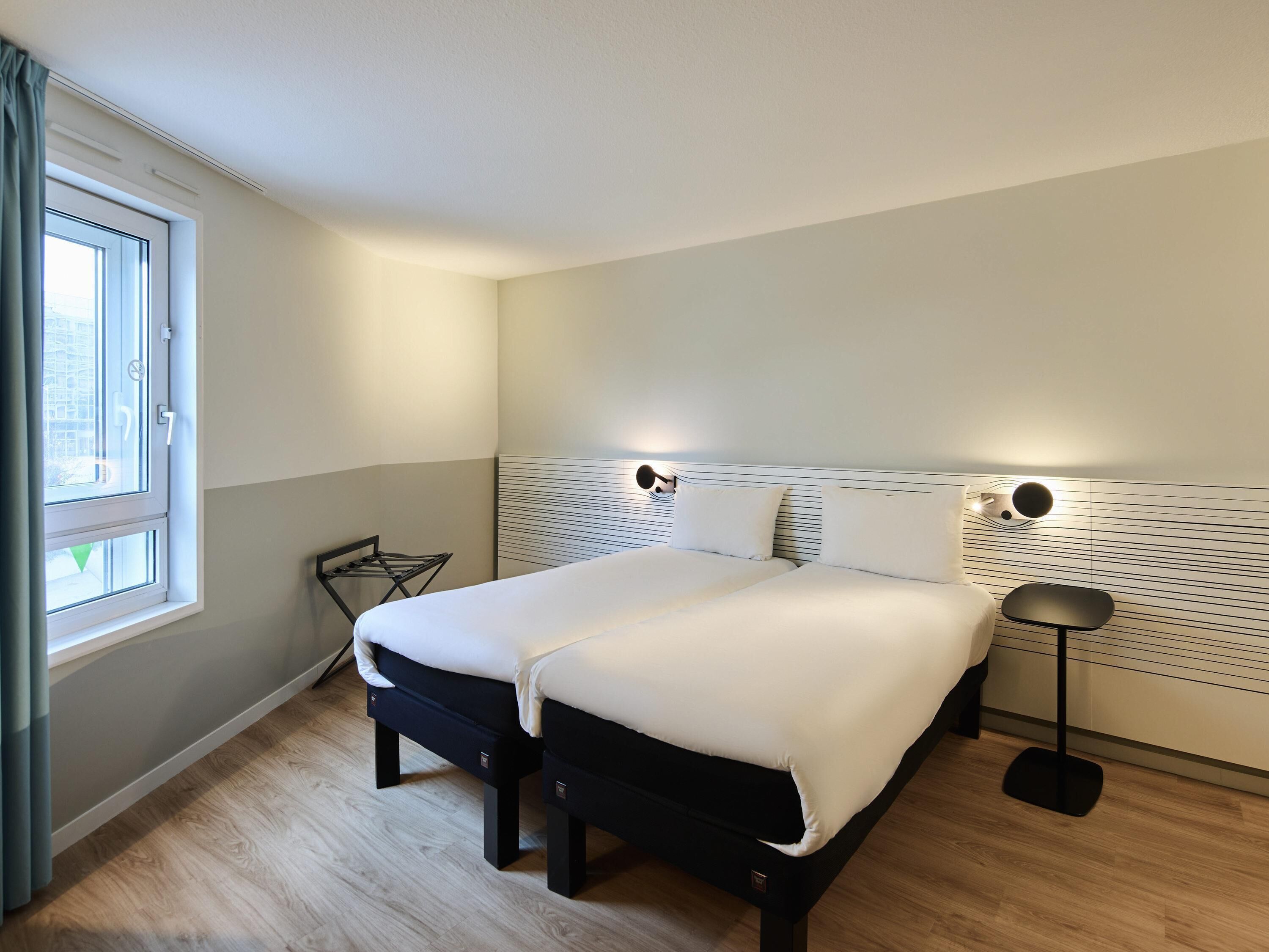 Standard Twin Room, 2 Twin Beds | Premium bedding, desk, soundproofing, free cribs/infant beds