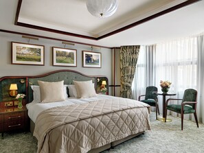 Suite (Stafford Park) | Egyptian cotton sheets, premium bedding, free minibar items - The Stafford London (London)
