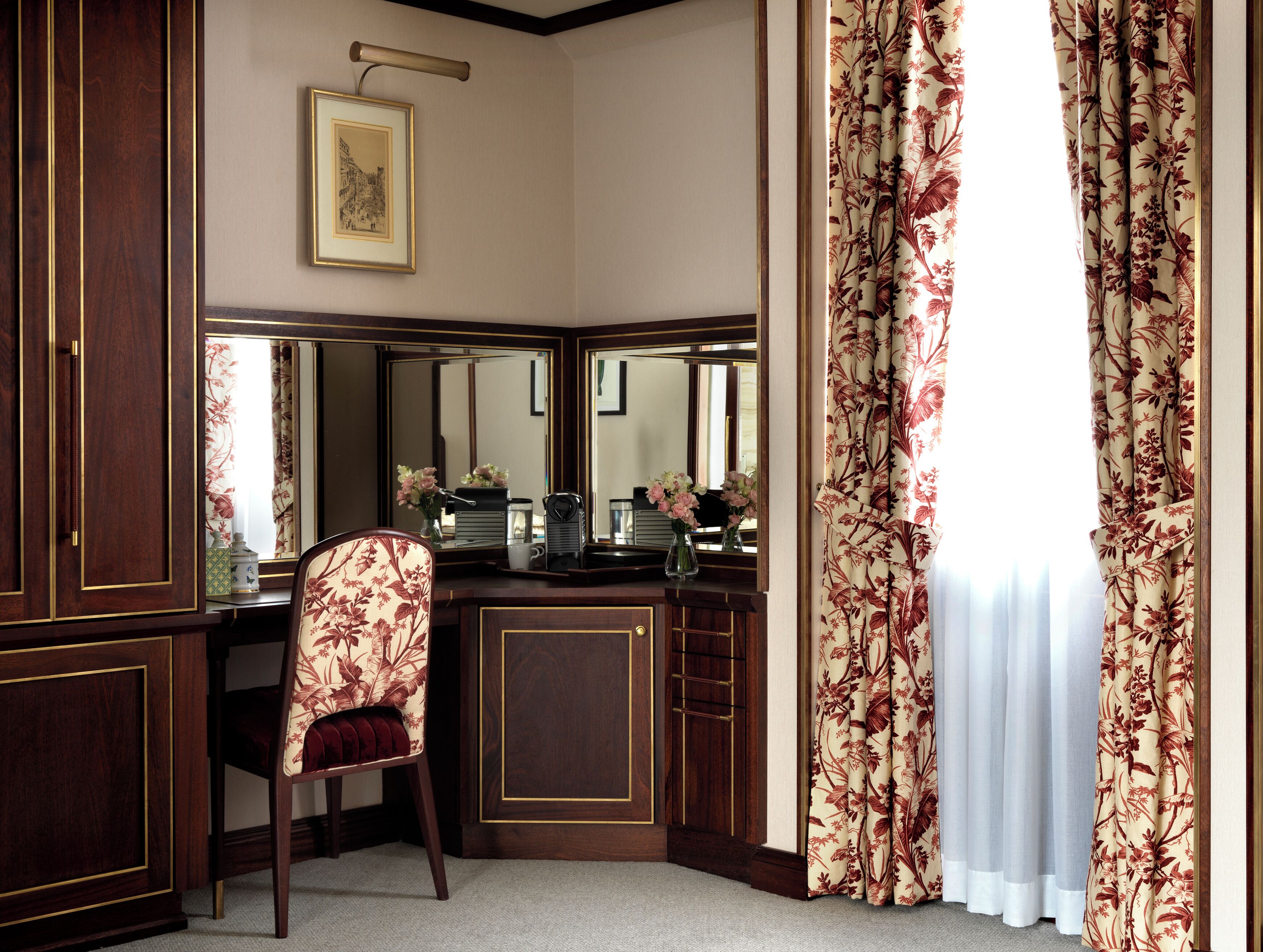 egyptian cotton sheets, premium bedding, free minibar items