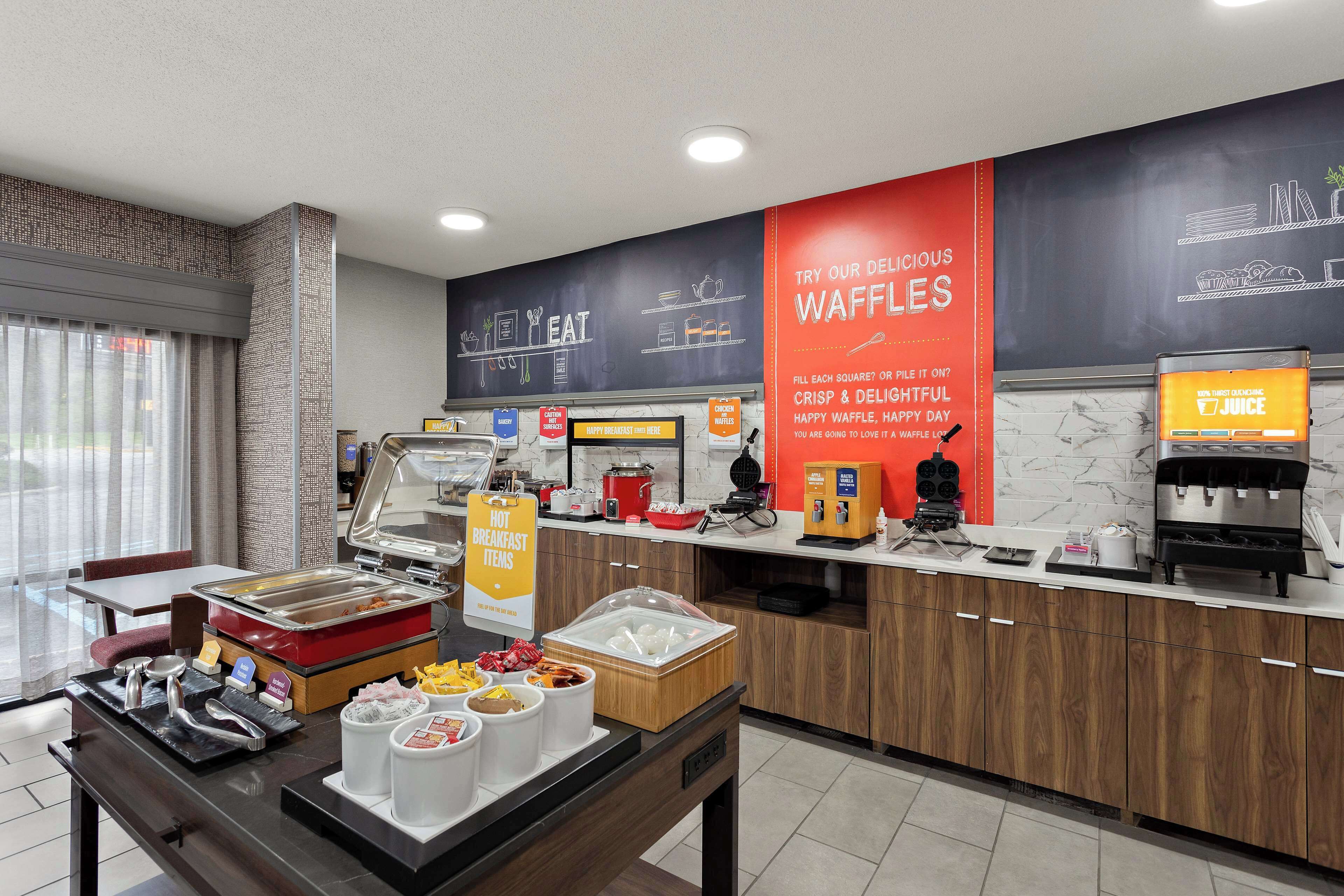 free daily continental breakfast