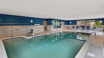 Indoor pool, pool loungers