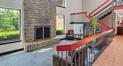 Red Roof Inn & Suites Lexington - Hamburg