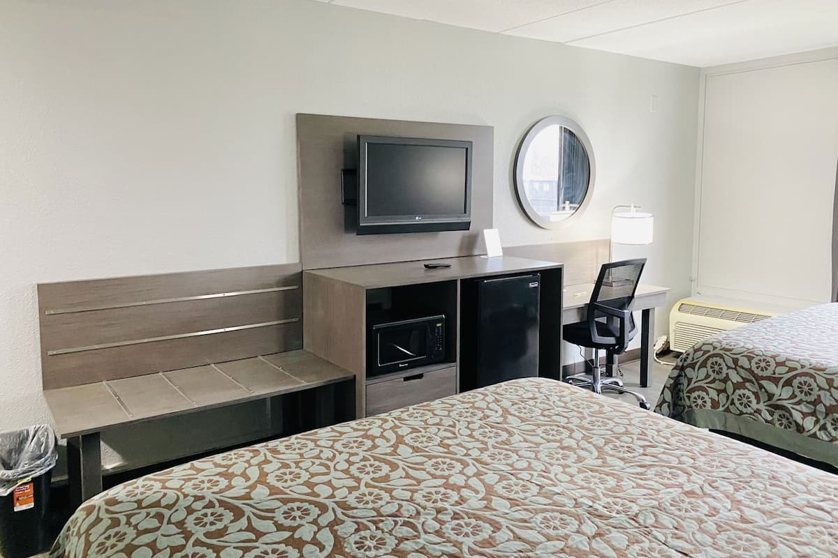 Desk, blackout drapes, iron/ironing board, free WiFi