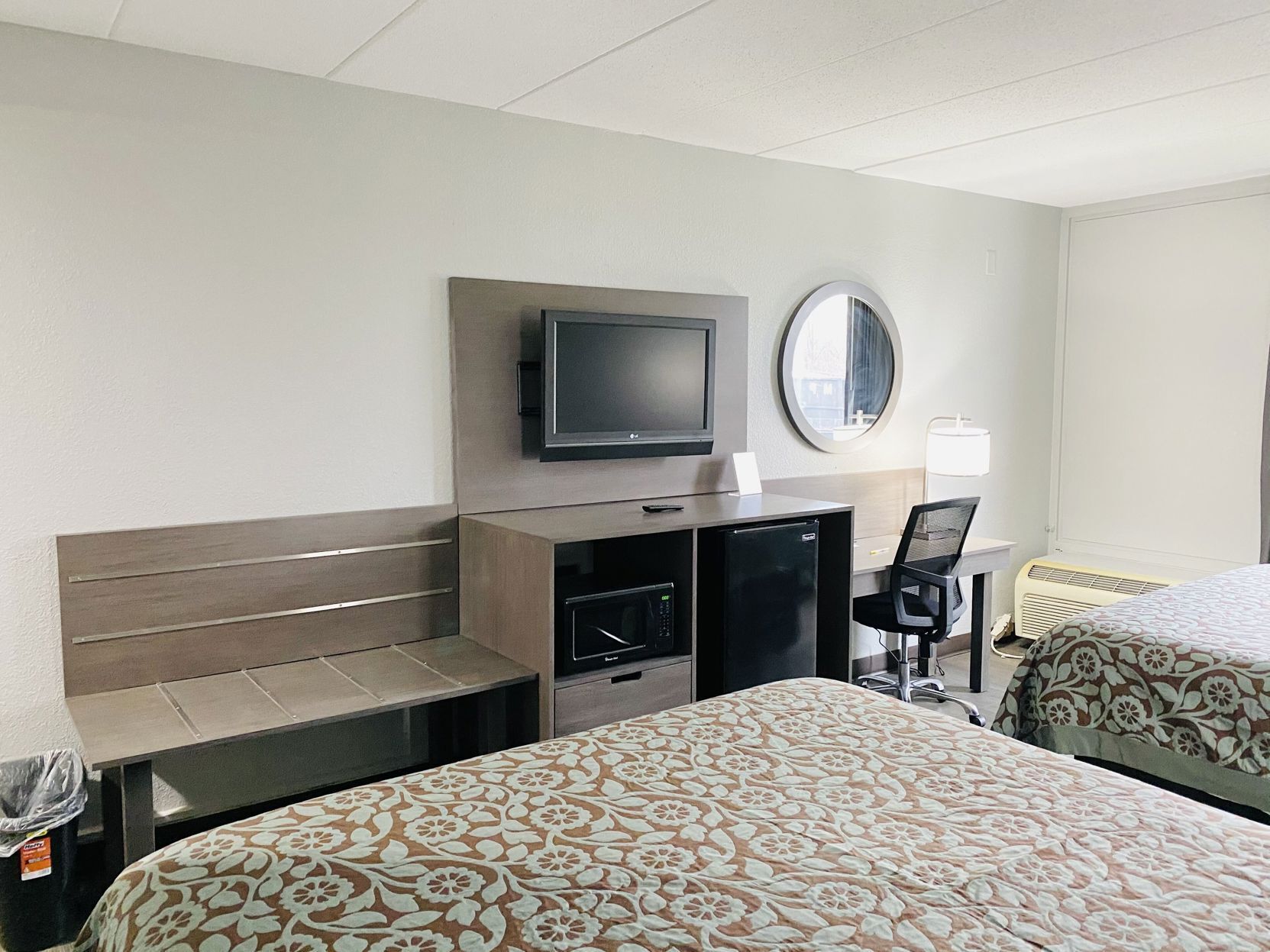 Desk, blackout curtains, iron/ironing board, free WiFi