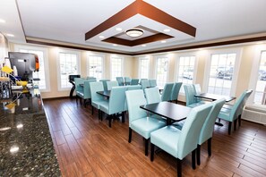 Lunch and dinner served, Mexican cuisine - Days Inn by Wyndham Sharonville (Sharonville)