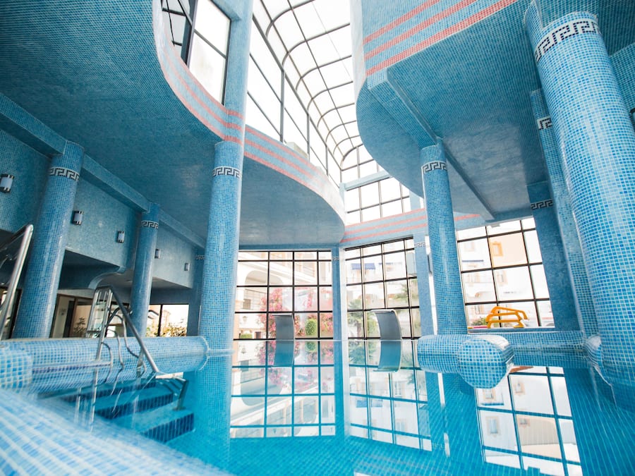 Couples treatment rooms, sauna, hot tub, steam room, Turkish bath