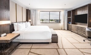 Presidential-Suite, 1 King-Bett (Capitol View)
