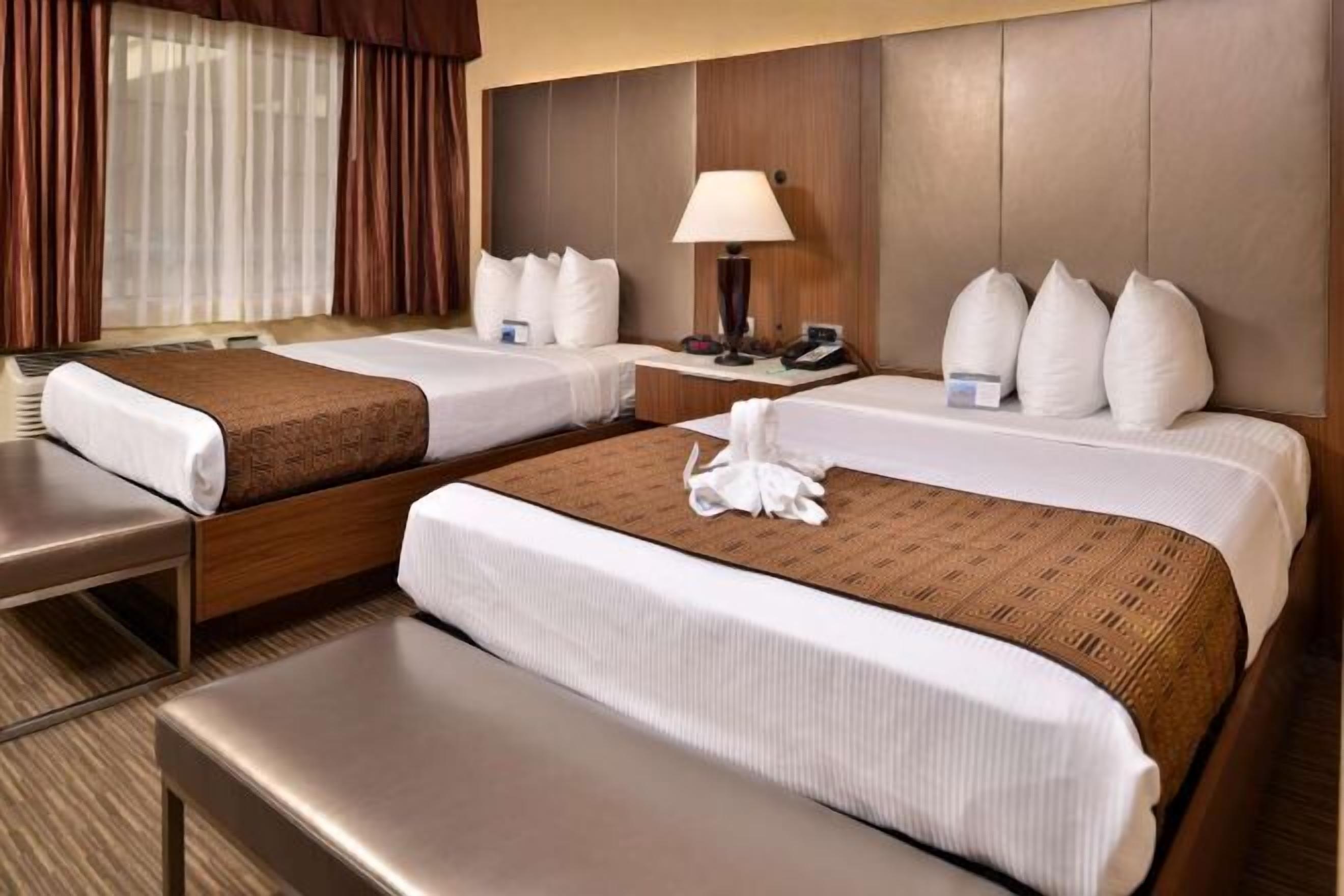 In-room safe, desk, laptop workspace, blackout curtains