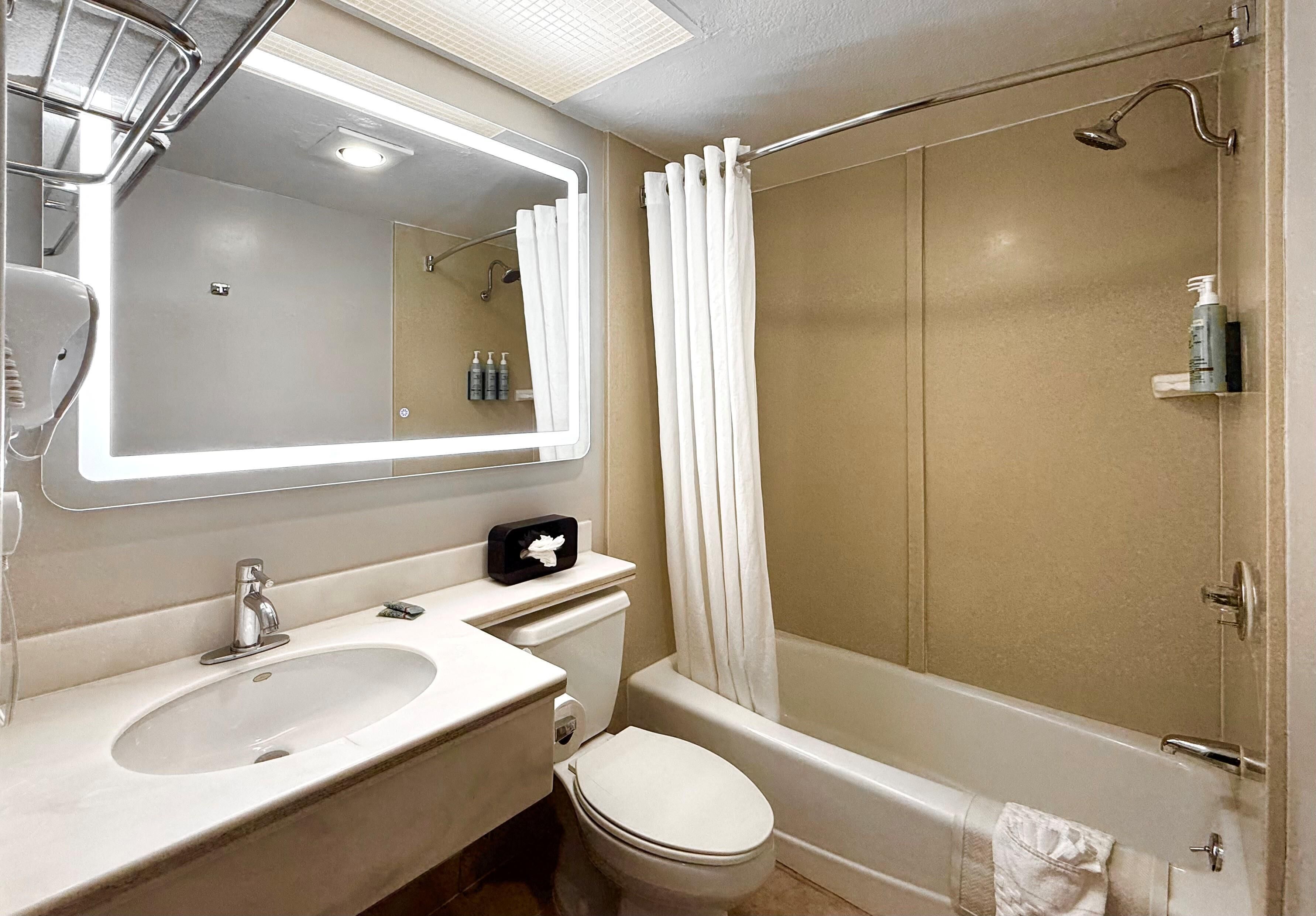 Photo - Best Western Hollywood Plaza Hotel - Walk of Fame Film City LA
