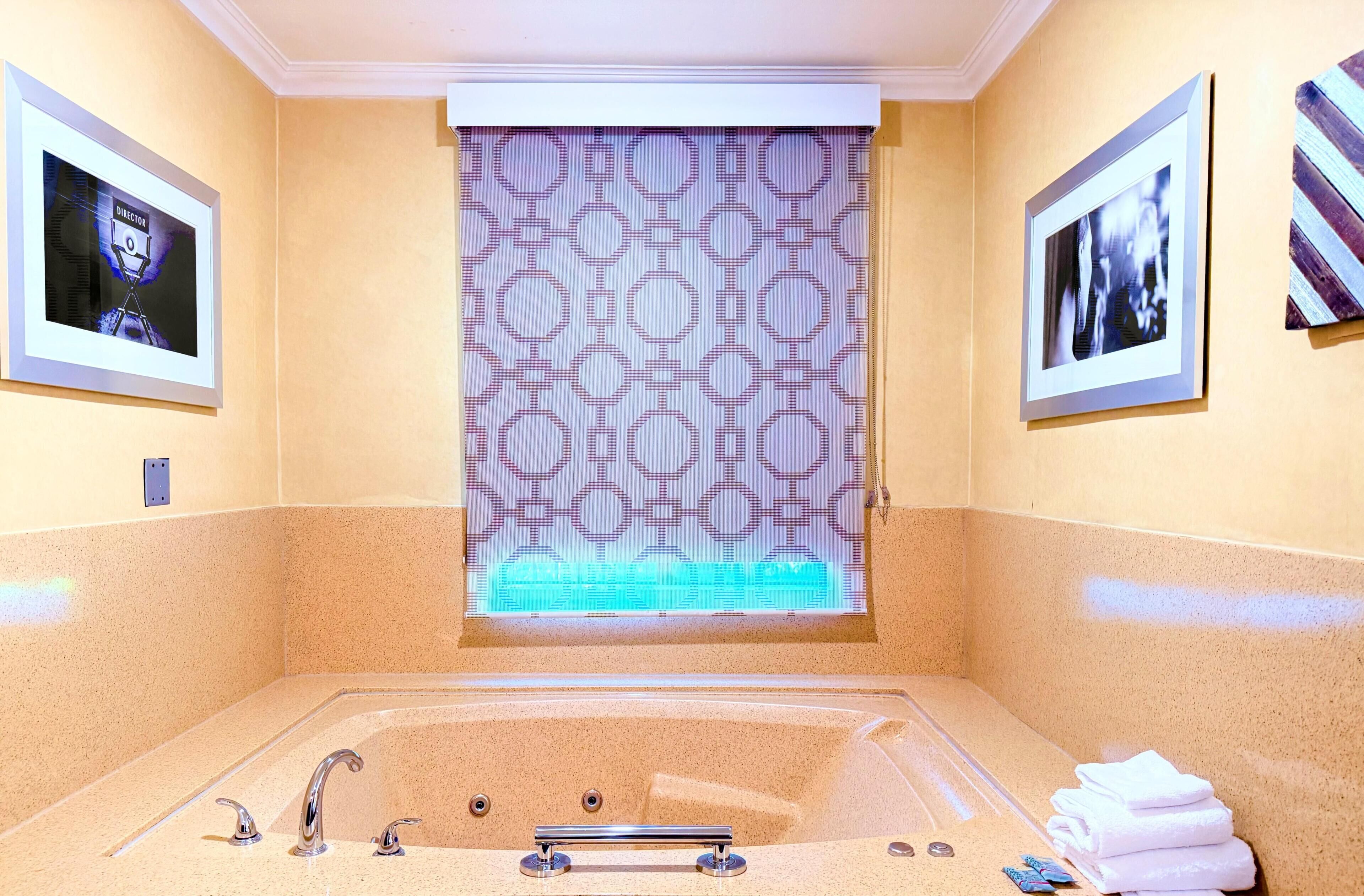 Photo - Best Western Hollywood Plaza Hotel - Walk of Fame Film City LA