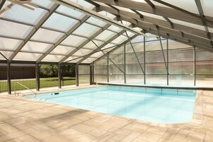 Piscina externa sazonal