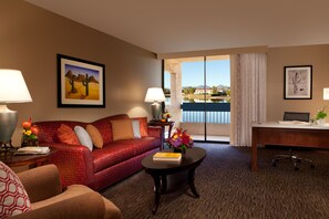 In-room safe, desk, laptop workspace, iron/ironing board - The McCormick Scottsdale (Paradise Valley)