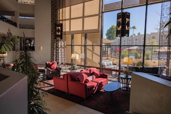 Lobby lounge at The McCormick Scottsdale