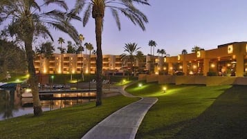 المنشأة من الخارج