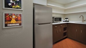 Refrigerador, cafetera/tetera