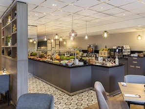 Breakfast, lunch, dinner served; French cuisine, al fresco dining - Mercure Hotel Amsterdam West (Amsterdam)