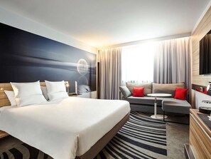 Executive Room, 1 Double Bed with Sofa bed | Premium bedding, minibar, in-room safe, desk